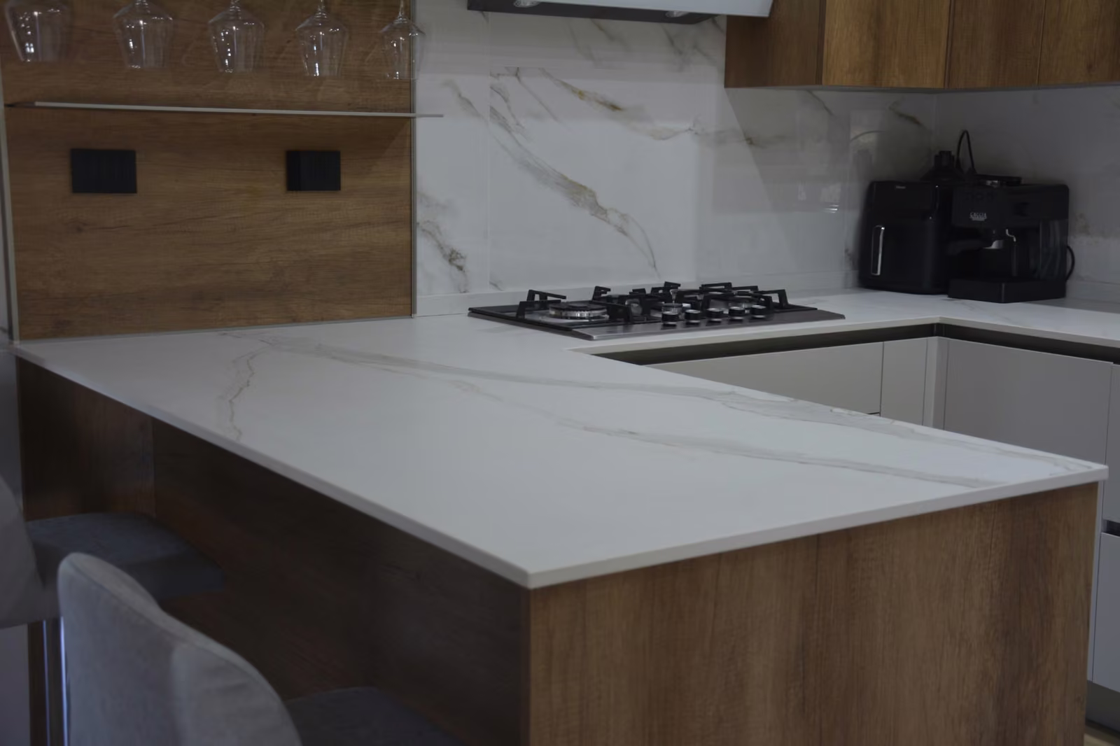 Top cucina realizzato da Calabra Marmi